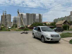 Вот это поворот: астраханец на «Ладе» сбил парня на СИМ во время разворота