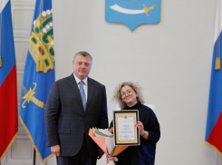 Игорь Бабушкин наградил лучших работников торговли 