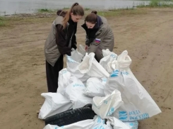 До конца октября в Астраханской области очистят около 400 километров берега