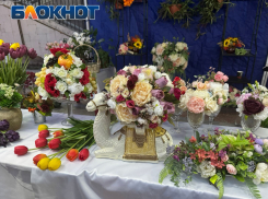 На три дня астраханцы окунулись в море цветов и ароматов