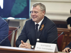 Игорь Бабушкин поздравил астраханских ветеранов войны и тружеников тыла с Днем Победы