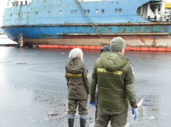Владельцу астраханского танкера предъявили ущерб за разлив мазута в Черном море