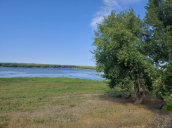 В Астраханской области река унесла тело трехлетнего мальчика на километр от дома