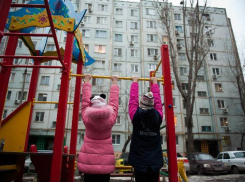 Детские площадки Астрахани небезопасны