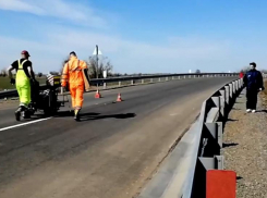 В Астраханской области обновили сорокалетний мост через ерик Безымянный