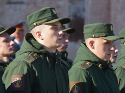 На полигоне в Астраханской области чествовали солдат осеннего призыва