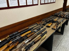 Астраханцы помогают участникам СВО отправкой оружия и боеприпасов