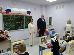 В День знаний астраханскую школу переименовали в честь Героя России