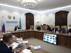 Астраханским ресурсоснабжающим организациям поручили оживлять домовые чаты