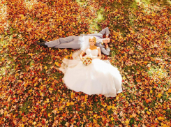 Астраханцы сыграли более ста свадеб, выпавших на красивую дату 