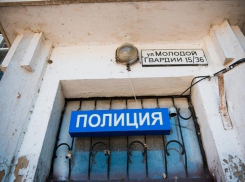 В Астраханской области пенсионер обокрал покойника 