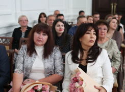 Дороги как драйвер развития: в Астрахани отметили лучших специалистов отрасли