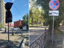 На улице Савушкина в Астрахани начали вводить ограничения на парковку 