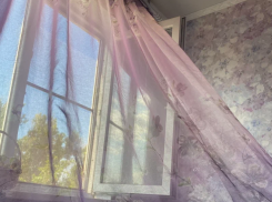 Астраханка, оставшаяся без квартиры, записала обращение к главе СКР