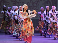 В Астрахань прибудут лучшие национальные танцевальные ансамбли 