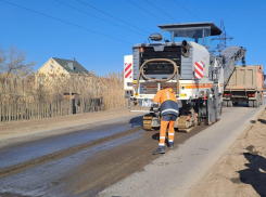 В Астрахани начали ремонт дорожного полотна на Фунтовском шоссе