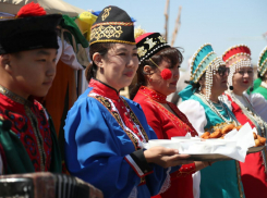 Астраханцы с размахом отпраздновали Сабантуй