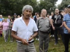 «Мы хуже скотины»  –  жители села Сасыколи записали видеообращение к губернатору Астраханской области