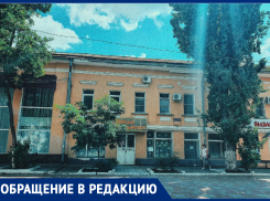 Астраханцев вышвыривают на улицу из их дома в центре города, чтобы три года менять балку в коридоре