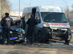 Пятеро астраханцев пострадали в ДТП с участием маршрутки