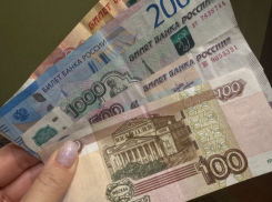 Сотрудница астраханского банка оформляла кредиты на клиентов без их ведома