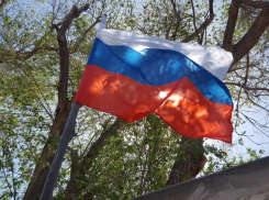 В Астрахани состоится автопробег в честь Дня Государственного флага России
