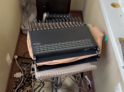 В Астрахани накрыли квартиру телефонных мошенников