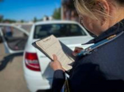 Астраханец лишился гаража за долг в 480 тысяч рублей