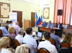 На социальную помощь жителям Астраханской области направили 11 миллиардов