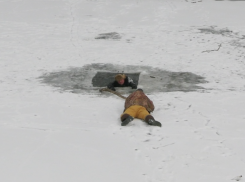 За два дня в Астраханской области погибли три человека: провалились под лед