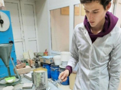 Студент из Астрахани придумал прибор для проверки асфальта экспресс-методом