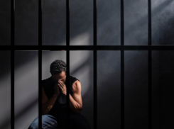 В Астрахани судебный пристав пообещал закрыть дело за 600 тысяч рублей