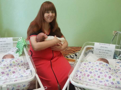 Астраханские врачи больше месяца боролись за жизнь первой в этом году тройни
