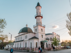 Как цари разрушали и разрешали строить астраханские мечети