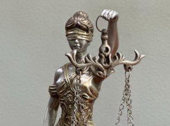 Астраханка получила условный срок за организацию незаконной миграции