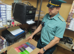В астраханском магазине конфисковали 8000 пачек иностранных сигарет