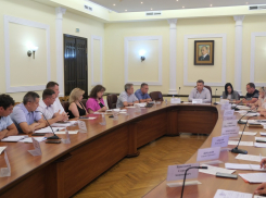 Глава Астрахани призвал ускорить подготовку к отопительному сезону