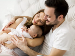 В Астраханской области ОСФР направило более 20 миллионов на выплату при рождении ребенка