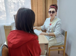 Девочке из Астрахани удалили из живота опухоль, которая росла 2 года