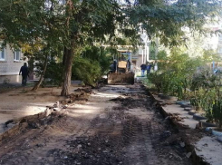 В четырёх районах Астрахани к концу года завершат ремонт 16 дворов