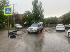 В Астрахани сбили двух подростков, они в больнице