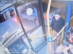 Астраханца, избившего водителя автобуса, посадили на три года