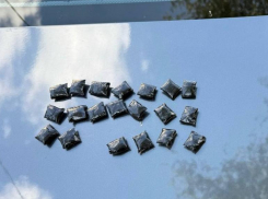 Астраханец разбрасывал наркотики по улице, убегая от полицейских