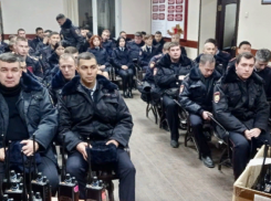 Свыше 1,5 тысячи астраханских полицейских охраняют порядок в предпраздничные и праздничные дни