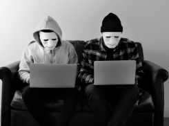 Астраханцы попадаются на новую схему мошенников с интернет-магазинами