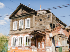 Опасная веранда вызывает страх у астраханцев 
