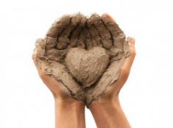 В Астрахани с помощью творчества помогут детям с ментальными нарушениями