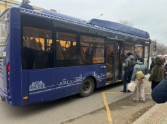 Астраханцев шокировала новая стоимость поездок в автобусах