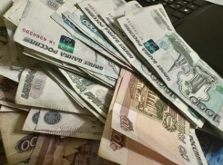Мошенники пообещали устроить астраханца в Госавтоинспекцию за 600 тысяч рублей