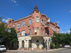 В Астрахани на группу туристов спустили собаку